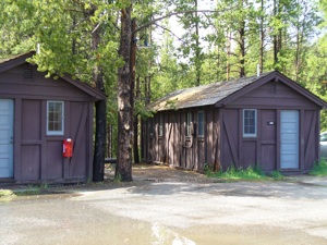 YELL-Old+Faithful+Lodge+Cabins+Scotts